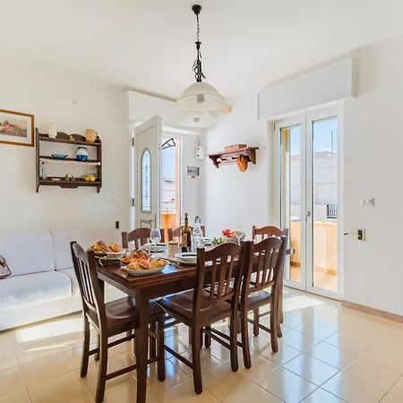 Holiday's By Just Srl Apartment *