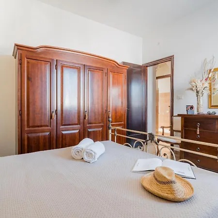 Holiday's By Just Srl Apartment *